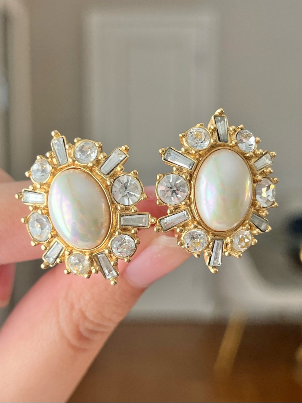 Authentic Vintage Dior Celestial Radiant Star Oval Pearl Gold Clip-On Earrings